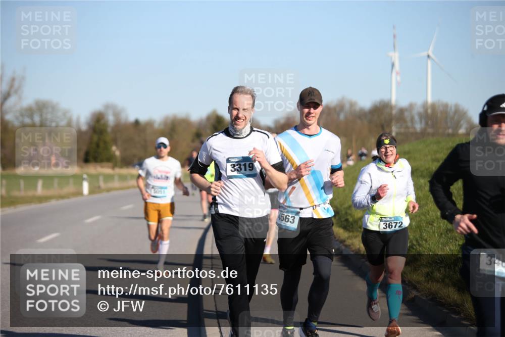 06.04.2025 - 44. Internationalen Wilhelmsburger Insellauf Jannik Wohlers http://msf.ph/oto/7611135 06.04.2025 09:26:54 Laufen 3051, 3319, 4563, 3672, 340 meine-sportfotos.de