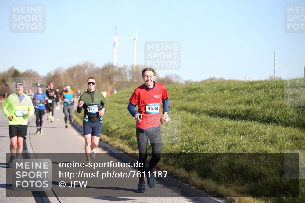 06.04.2025 - 44. Internationalen Wilhelmsburger Insellauf Jannik Wohlers http://msf.ph/oto/7611187 06.04.2025 09:27:00 Laufen 3346, 3976, 4534 meine-sportfotos.de