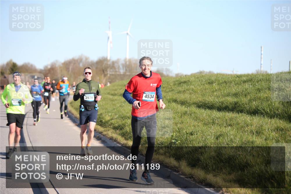 06.04.2025 - 44. Internationalen Wilhelmsburger Insellauf Jannik Wohlers http://msf.ph/oto/7611189 06.04.2025 09:27:00 Laufen 3976, 4534 meine-sportfotos.de