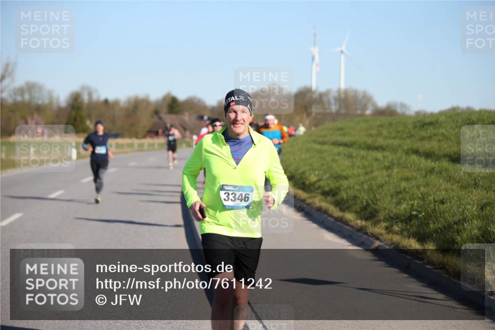 06.04.2025 - 44. Internationalen Wilhelmsburger Insellauf Jannik Wohlers http://msf.ph/oto/7611242 06.04.2025 09:27:04 Laufen 3346 meine-sportfotos.de