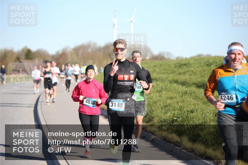 06.04.2025 - 44. Internationalen Wilhelmsburger Insellauf Jannik Wohlers http://msf.ph/oto/7611288 06.04.2025 09:27:09 Laufen 198, 4246, 4530, 3142 meine-sportfotos.de