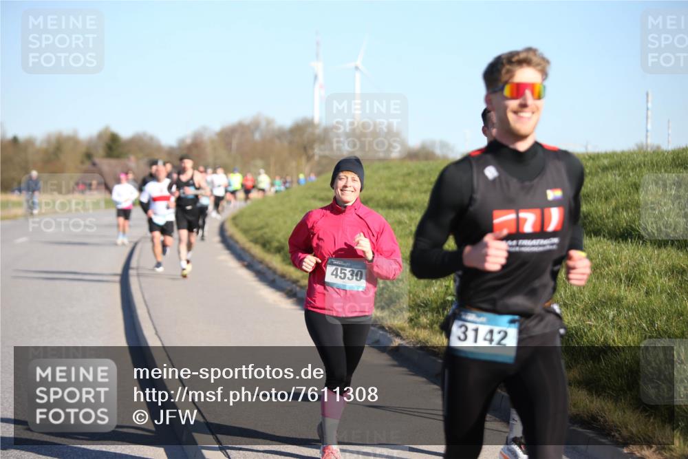 06.04.2025 - 44. Internationalen Wilhelmsburger Insellauf Jannik Wohlers http://msf.ph/oto/7611308 06.04.2025 09:27:10 Laufen 4530, 3142 meine-sportfotos.de