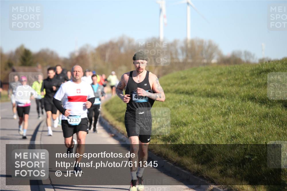 06.04.2025 - 44. Internationalen Wilhelmsburger Insellauf Jannik Wohlers http://msf.ph/oto/7611345 06.04.2025 09:27:14 Laufen 4233, 405 meine-sportfotos.de
