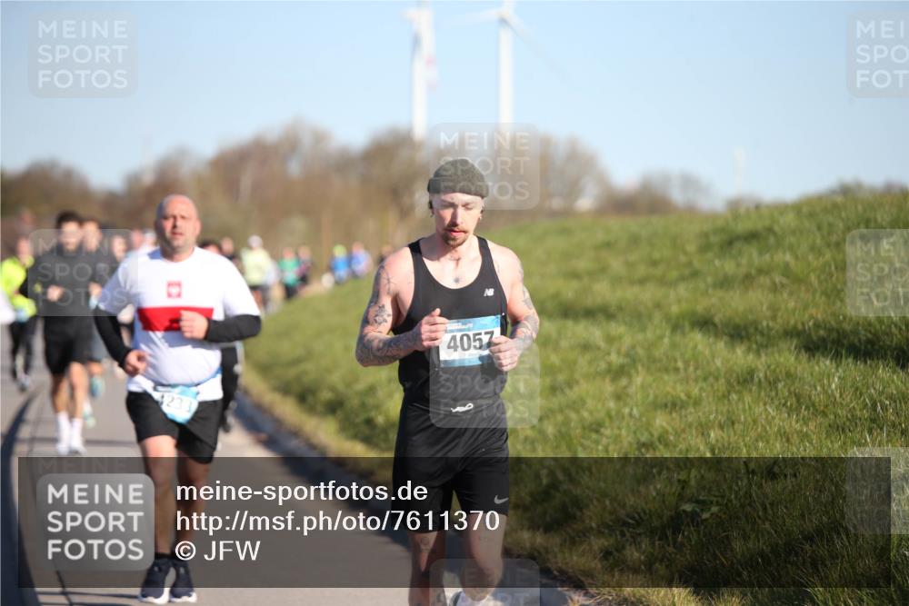 06.04.2025 - 44. Internationalen Wilhelmsburger Insellauf Jannik Wohlers http://msf.ph/oto/7611370 06.04.2025 09:27:15 Laufen 4233, 4057, 390 meine-sportfotos.de