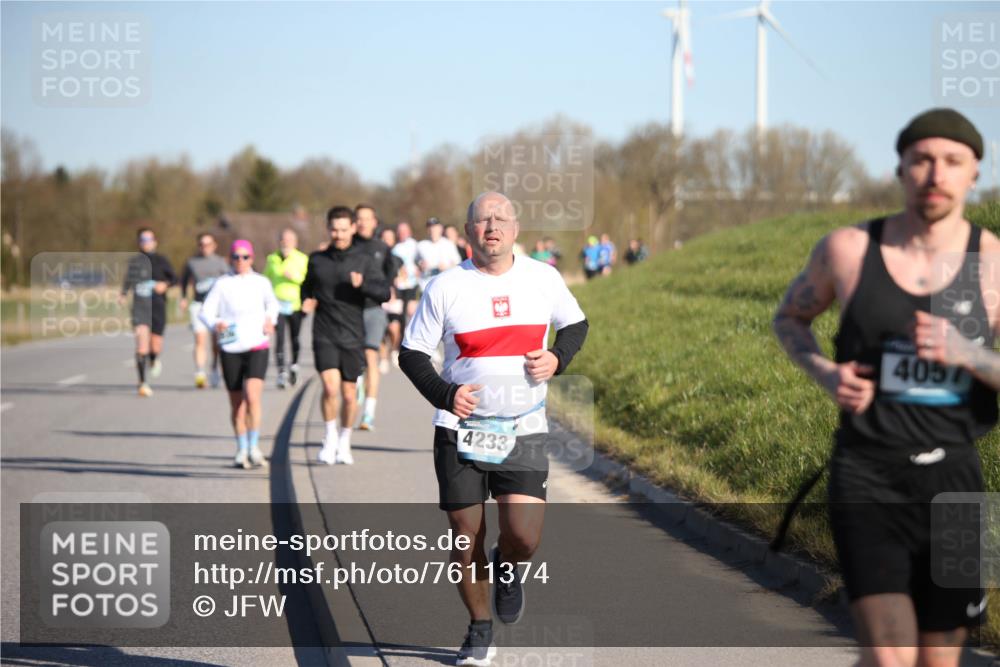 06.04.2025 - 44. Internationalen Wilhelmsburger Insellauf Jannik Wohlers http://msf.ph/oto/7611374 06.04.2025 09:27:16 Laufen 4233, 4057 meine-sportfotos.de