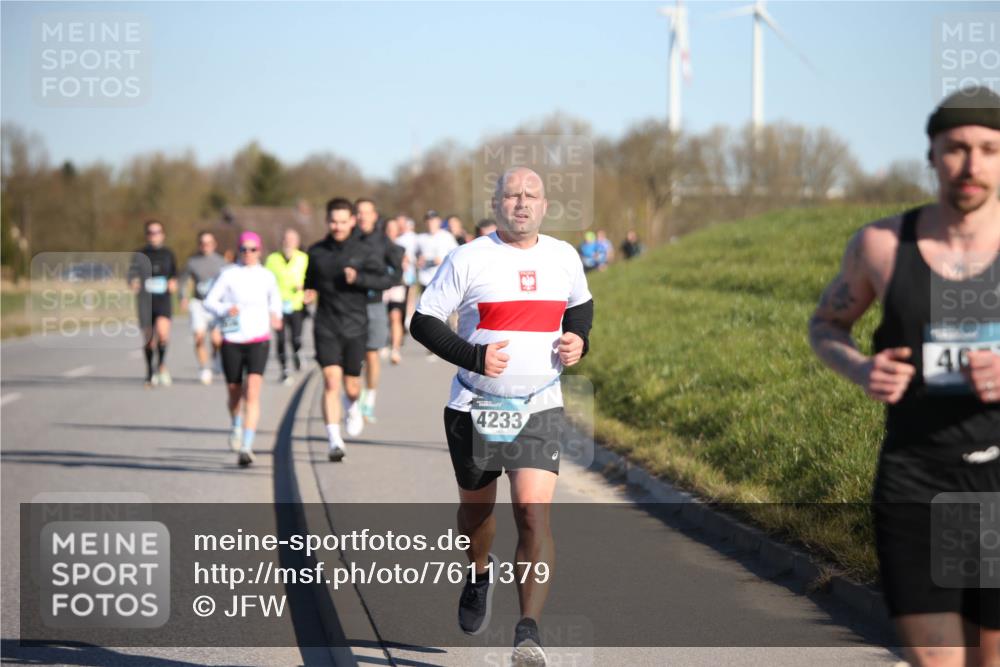 06.04.2025 - 44. Internationalen Wilhelmsburger Insellauf Jannik Wohlers http://msf.ph/oto/7611379 06.04.2025 09:27:16 Laufen 4233, 46, 16 meine-sportfotos.de