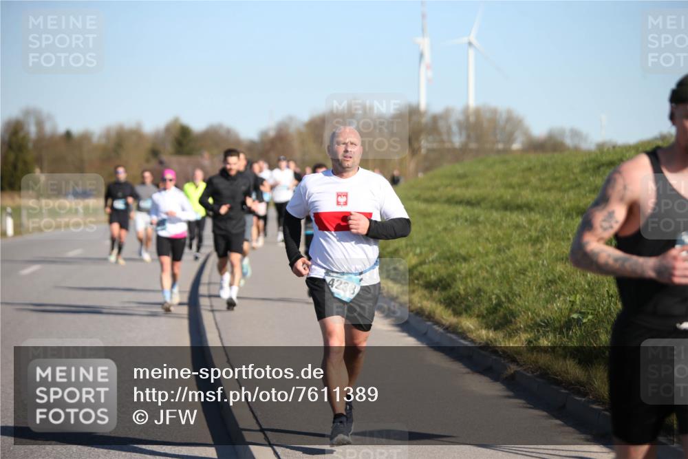 06.04.2025 - 44. Internationalen Wilhelmsburger Insellauf Jannik Wohlers http://msf.ph/oto/7611389 06.04.2025 09:27:16 Laufen 4233 meine-sportfotos.de