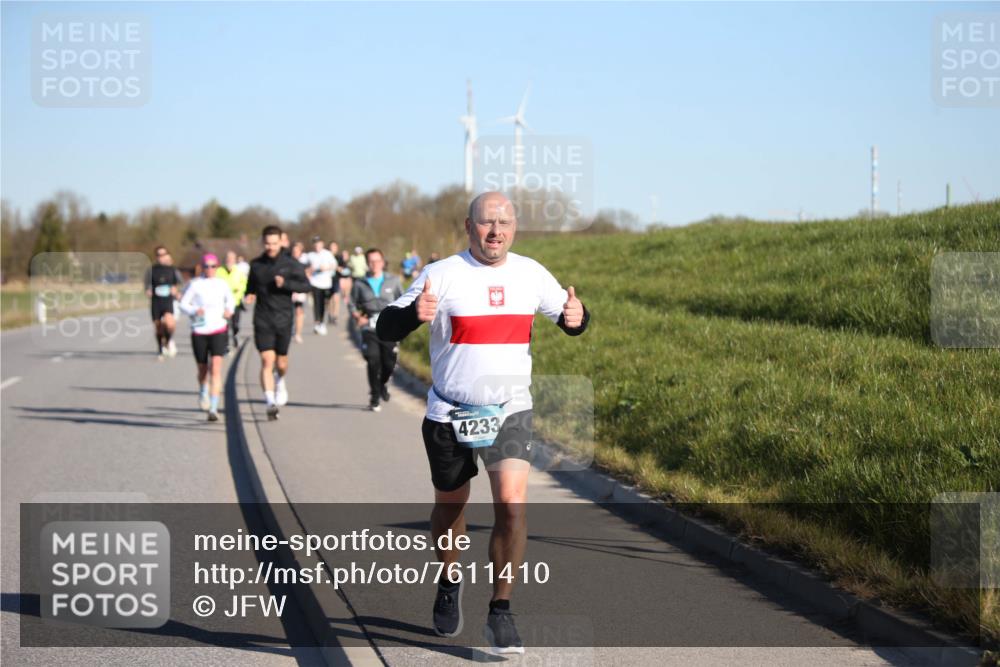 06.04.2025 - 44. Internationalen Wilhelmsburger Insellauf Jannik Wohlers http://msf.ph/oto/7611410 06.04.2025 09:27:17 Laufen 4233 meine-sportfotos.de