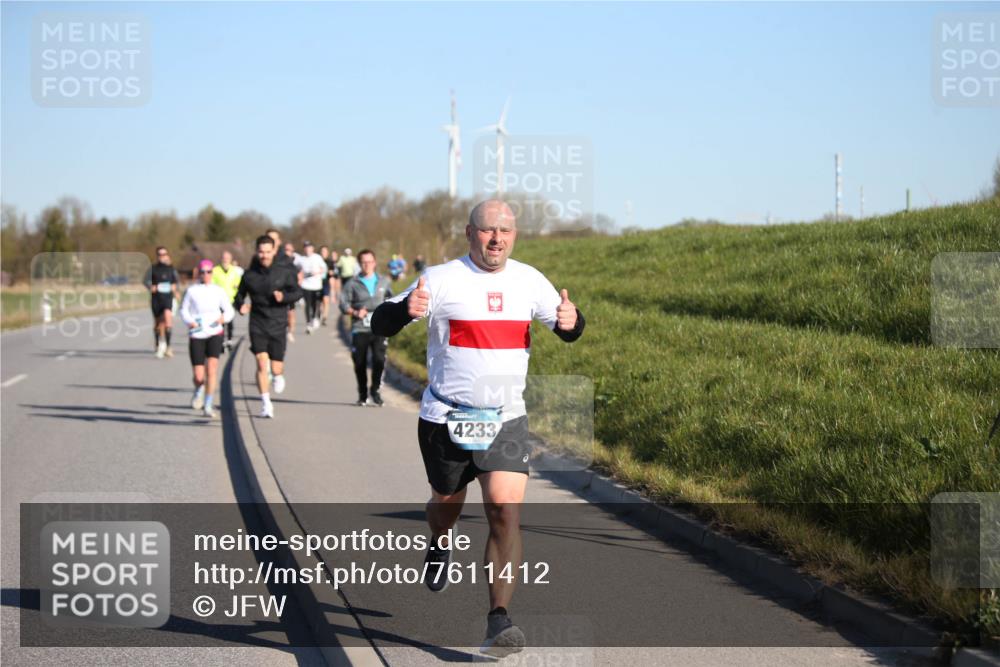 06.04.2025 - 44. Internationalen Wilhelmsburger Insellauf Jannik Wohlers http://msf.ph/oto/7611412 06.04.2025 09:27:17 Laufen 4233 meine-sportfotos.de