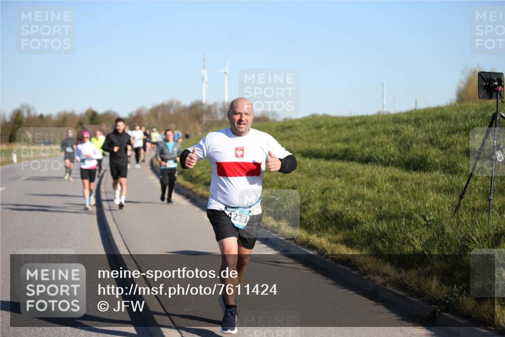 06.04.2025 - 44. Internationalen Wilhelmsburger Insellauf Jannik Wohlers http://msf.ph/oto/7611424 06.04.2025 09:27:17 Laufen 4233 meine-sportfotos.de