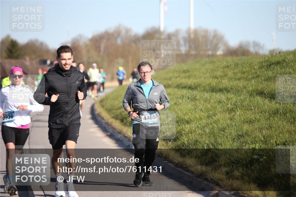 06.04.2025 - 44. Internationalen Wilhelmsburger Insellauf Jannik Wohlers http://msf.ph/oto/7611431 06.04.2025 09:27:19 Laufen 3936, 4465 meine-sportfotos.de