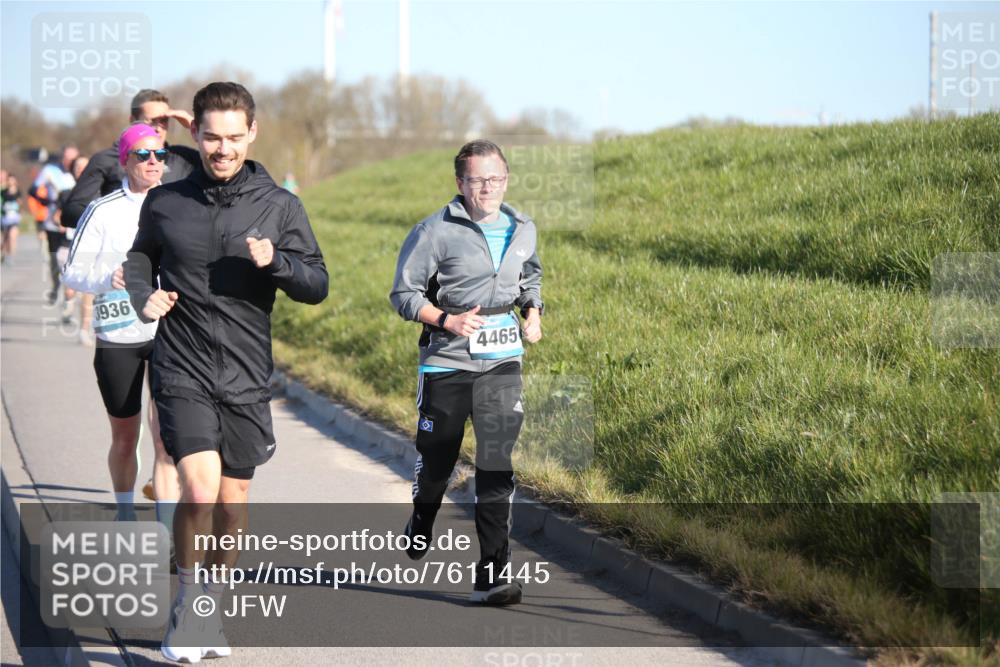 06.04.2025 - 44. Internationalen Wilhelmsburger Insellauf Jannik Wohlers http://msf.ph/oto/7611445 06.04.2025 09:27:20 Laufen 3936, 4465 meine-sportfotos.de