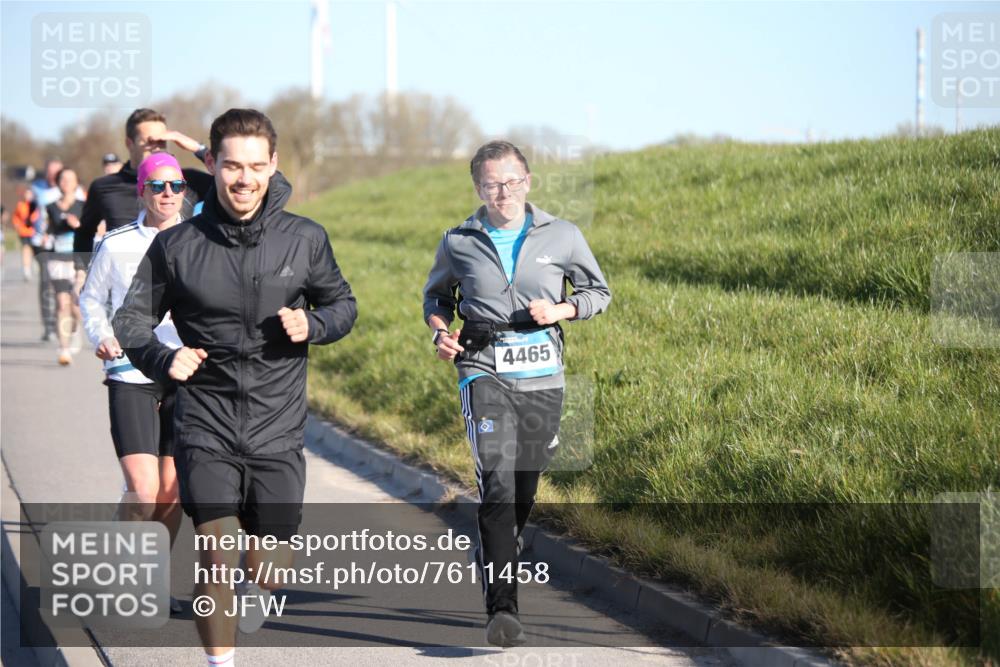 06.04.2025 - 44. Internationalen Wilhelmsburger Insellauf Jannik Wohlers http://msf.ph/oto/7611458 06.04.2025 09:27:21 Laufen 4465 meine-sportfotos.de