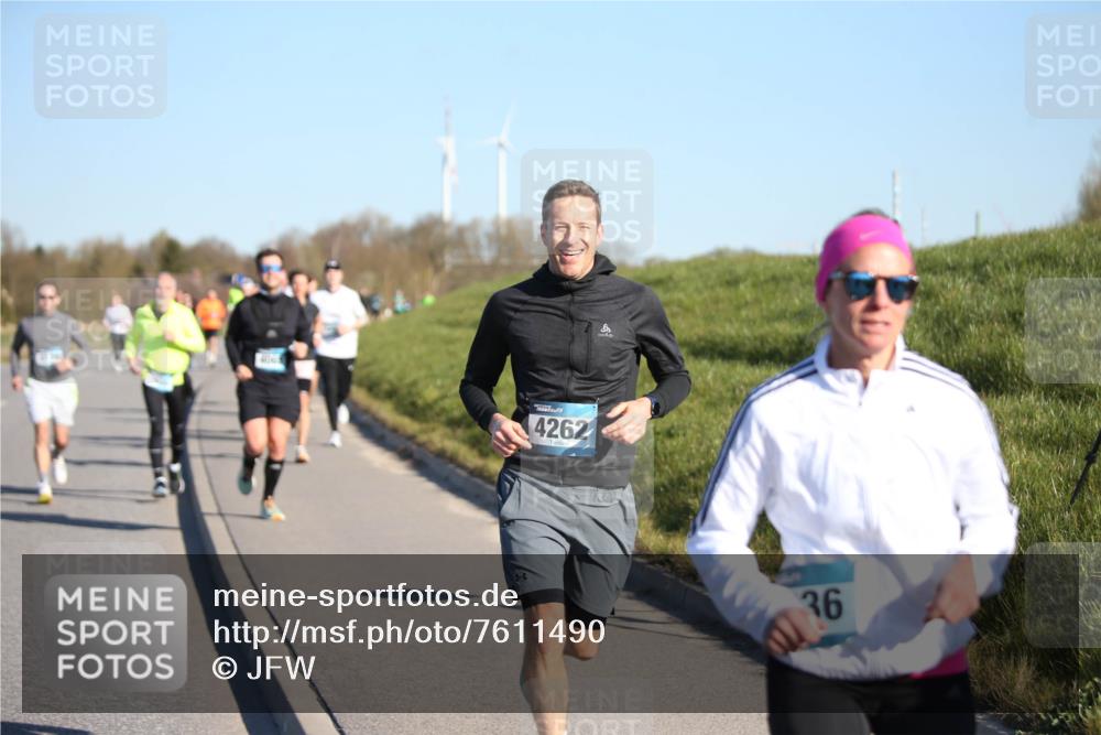 06.04.2025 - 44. Internationalen Wilhelmsburger Insellauf Jannik Wohlers http://msf.ph/oto/7611490 06.04.2025 09:27:23 Laufen 4262, 36 meine-sportfotos.de