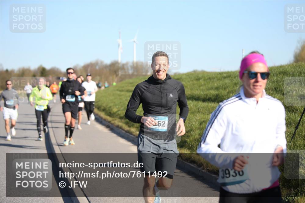 06.04.2025 - 44. Internationalen Wilhelmsburger Insellauf Jannik Wohlers http://msf.ph/oto/7611492 06.04.2025 09:27:23 Laufen 62, 3930 meine-sportfotos.de