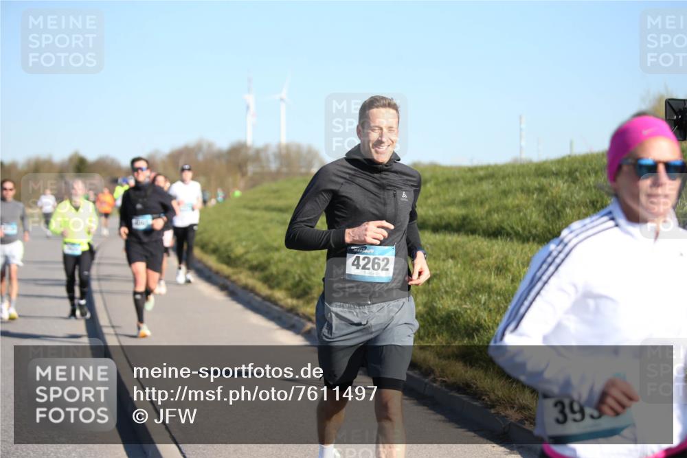 06.04.2025 - 44. Internationalen Wilhelmsburger Insellauf Jannik Wohlers http://msf.ph/oto/7611497 06.04.2025 09:27:23 Laufen 4262, 393 meine-sportfotos.de