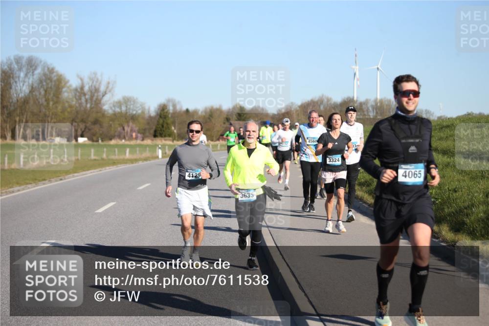 06.04.2025 - 44. Internationalen Wilhelmsburger Insellauf Jannik Wohlers http://msf.ph/oto/7611538 06.04.2025 09:27:26 Laufen 4129, 3635, 4152, 4560, 3324, 33, 4065 meine-sportfotos.de