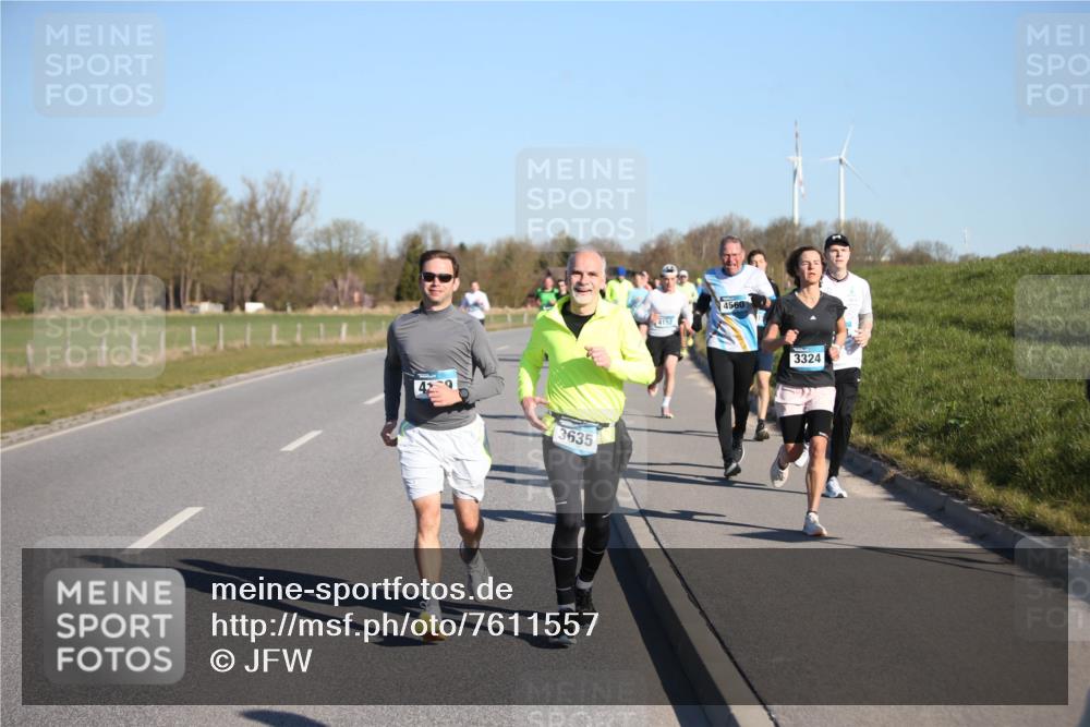 06.04.2025 - 44. Internationalen Wilhelmsburger Insellauf Jannik Wohlers http://msf.ph/oto/7611557 06.04.2025 09:27:26 Laufen 3635, 4152, 4560, 3324 meine-sportfotos.de