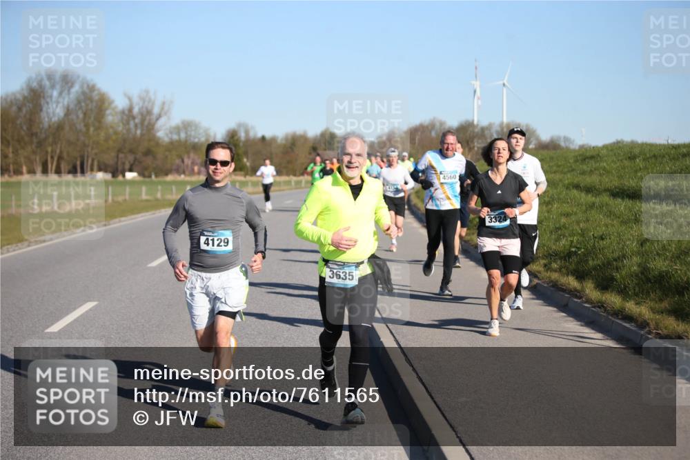 06.04.2025 - 44. Internationalen Wilhelmsburger Insellauf Jannik Wohlers http://msf.ph/oto/7611565 06.04.2025 09:27:27 Laufen 4129, 3635, 415, 4560, 3324 meine-sportfotos.de