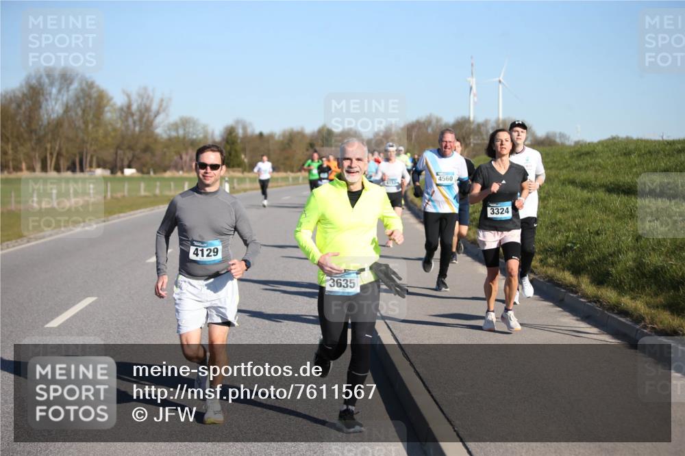 06.04.2025 - 44. Internationalen Wilhelmsburger Insellauf Jannik Wohlers http://msf.ph/oto/7611567 06.04.2025 09:27:27 Laufen 4129, 3635, 4152, 4560, 3324 meine-sportfotos.de