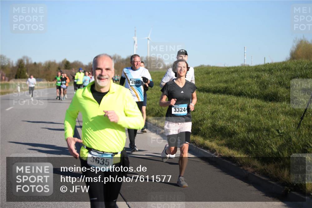 06.04.2025 - 44. Internationalen Wilhelmsburger Insellauf Jannik Wohlers http://msf.ph/oto/7611577 06.04.2025 09:27:28 Laufen 3635, 4560, 3324 meine-sportfotos.de
