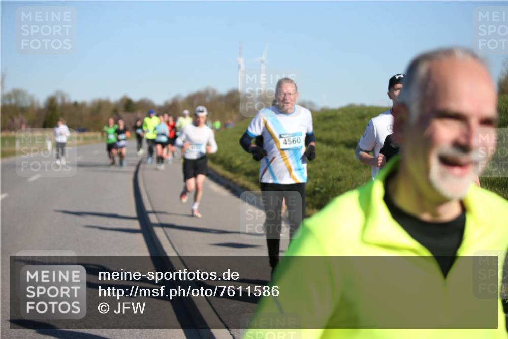 06.04.2025 - 44. Internationalen Wilhelmsburger Insellauf Jannik Wohlers http://msf.ph/oto/7611586 06.04.2025 09:27:29 Laufen 4560 meine-sportfotos.de