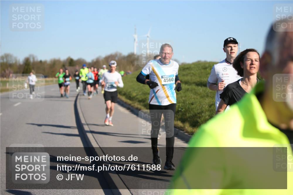 06.04.2025 - 44. Internationalen Wilhelmsburger Insellauf Jannik Wohlers http://msf.ph/oto/7611588 06.04.2025 09:27:29 Laufen 4560 meine-sportfotos.de