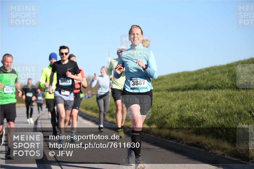 06.04.2025 - 44. Internationalen Wilhelmsburger Insellauf Jannik Wohlers http://msf.ph/oto/7611630 06.04.2025 09:27:36 Laufen 4616, 3863, 4120, 3887 meine-sportfotos.de