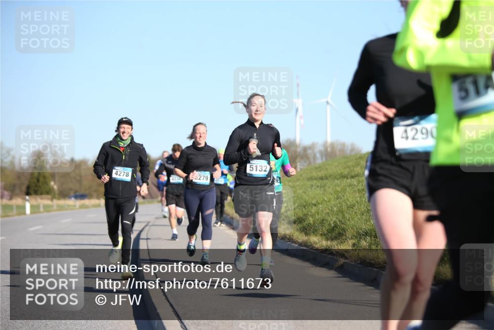 06.04.2025 - 44. Internationalen Wilhelmsburger Insellauf Jannik Wohlers http://msf.ph/oto/7611673 06.04.2025 09:27:40 Laufen 4278, 279, 4236, 5132, 4290, 314 meine-sportfotos.de