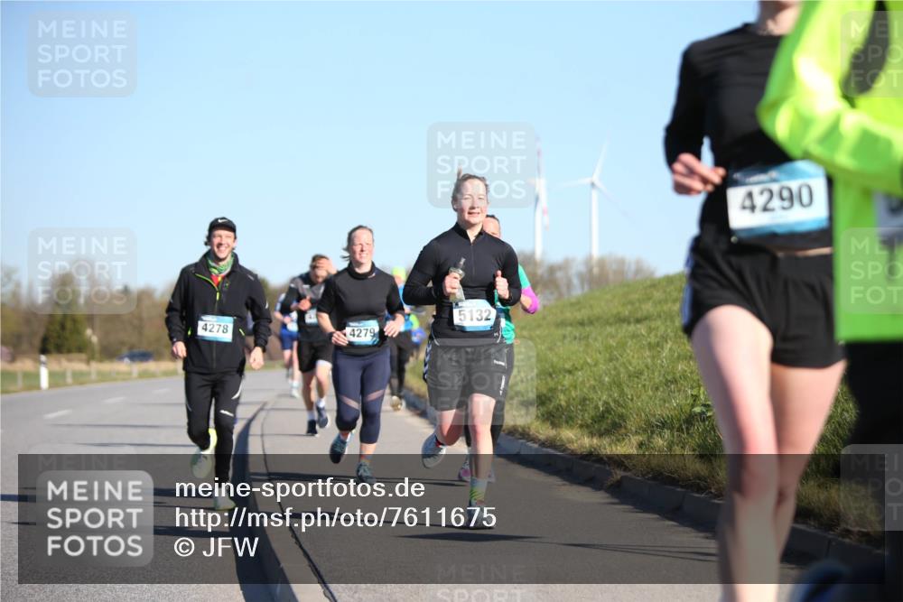 06.04.2025 - 44. Internationalen Wilhelmsburger Insellauf Jannik Wohlers http://msf.ph/oto/7611675 06.04.2025 09:27:40 Laufen 4278, 4279, 5132, 4290 meine-sportfotos.de