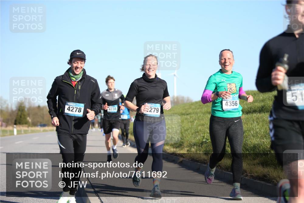 06.04.2025 - 44. Internationalen Wilhelmsburger Insellauf Jannik Wohlers http://msf.ph/oto/7611692 06.04.2025 09:27:42 Laufen 4278, 51, 4356, 4238, 279 meine-sportfotos.de