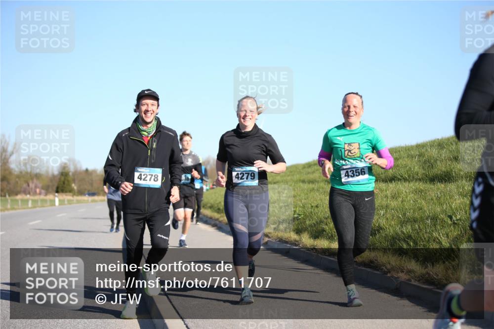 06.04.2025 - 44. Internationalen Wilhelmsburger Insellauf Jannik Wohlers http://msf.ph/oto/7611707 06.04.2025 09:27:42 Laufen 4278, 4279, 4356 meine-sportfotos.de