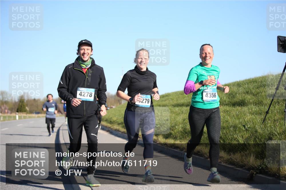 06.04.2025 - 44. Internationalen Wilhelmsburger Insellauf Jannik Wohlers http://msf.ph/oto/7611719 06.04.2025 09:27:43 Laufen 4278, 279, 4356 meine-sportfotos.de