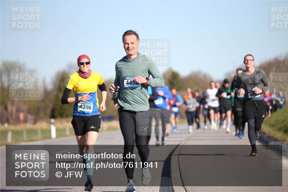 06.04.2025 - 44. Internationalen Wilhelmsburger Insellauf Jannik Wohlers http://msf.ph/oto/7611941 06.04.2025 09:28:00 Laufen 4396, 4456, 40 meine-sportfotos.de