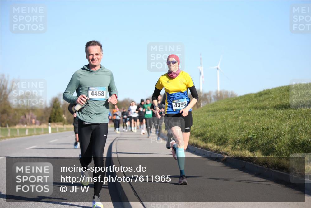 06.04.2025 - 44. Internationalen Wilhelmsburger Insellauf Jannik Wohlers http://msf.ph/oto/7611965 06.04.2025 09:28:03 Laufen 4458, 4396 meine-sportfotos.de