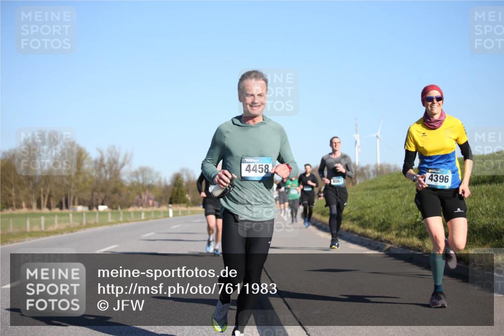 06.04.2025 - 44. Internationalen Wilhelmsburger Insellauf Jannik Wohlers http://msf.ph/oto/7611983 06.04.2025 09:28:03 Laufen 4458, 4067, 4396 meine-sportfotos.de