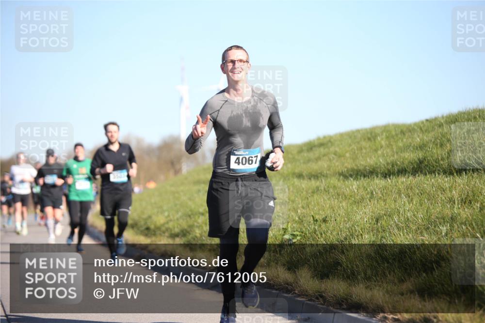 06.04.2025 - 44. Internationalen Wilhelmsburger Insellauf Jannik Wohlers http://msf.ph/oto/7612005 06.04.2025 09:28:05 Laufen 3503, 4067 meine-sportfotos.de