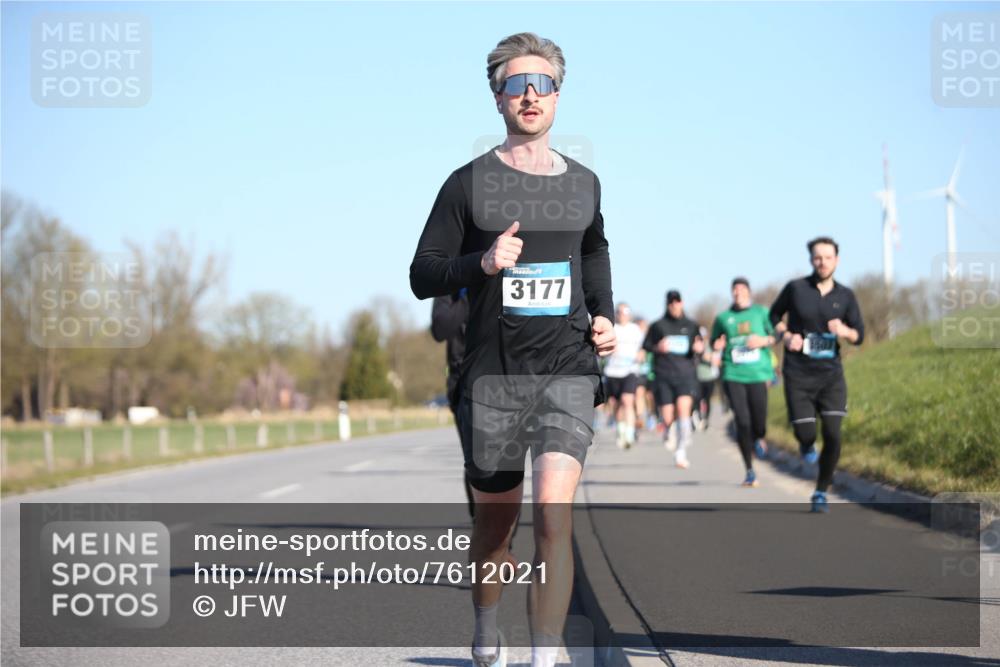06.04.2025 - 44. Internationalen Wilhelmsburger Insellauf Jannik Wohlers http://msf.ph/oto/7612021 06.04.2025 09:28:06 Laufen 3177 meine-sportfotos.de