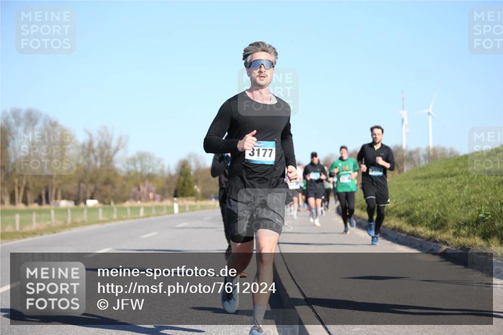 06.04.2025 - 44. Internationalen Wilhelmsburger Insellauf Jannik Wohlers http://msf.ph/oto/7612024 06.04.2025 09:28:06 Laufen 3177, 350 meine-sportfotos.de
