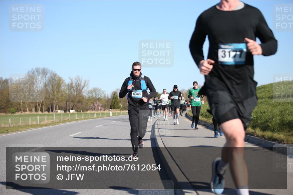 06.04.2025 - 44. Internationalen Wilhelmsburger Insellauf Jannik Wohlers http://msf.ph/oto/7612054 06.04.2025 09:28:07 Laufen 4346, 4389, 3574, 3177 meine-sportfotos.de