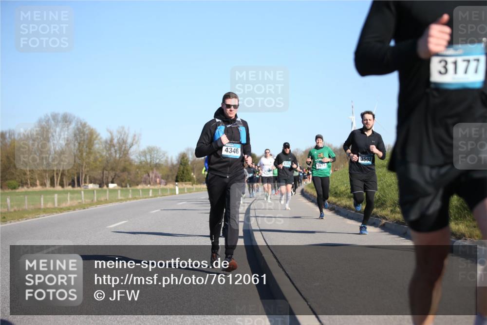 06.04.2025 - 44. Internationalen Wilhelmsburger Insellauf Jannik Wohlers http://msf.ph/oto/7612061 06.04.2025 09:28:08 Laufen 4346, 3503, 3177 meine-sportfotos.de