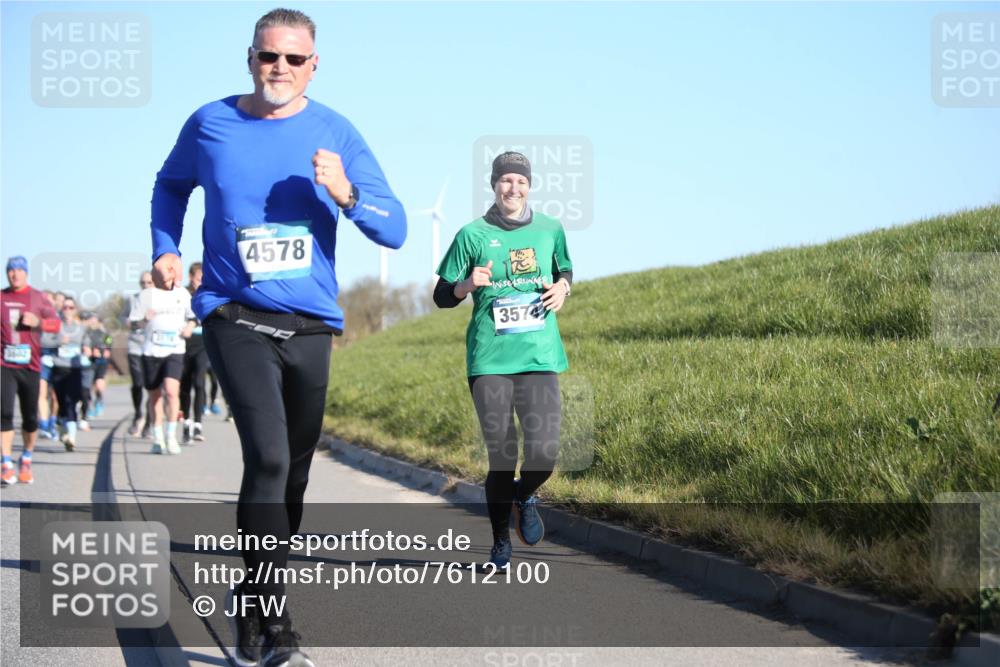 06.04.2025 - 44. Internationalen Wilhelmsburger Insellauf Jannik Wohlers http://msf.ph/oto/7612100 06.04.2025 09:28:11 Laufen 3176, 4578, 3574 meine-sportfotos.de