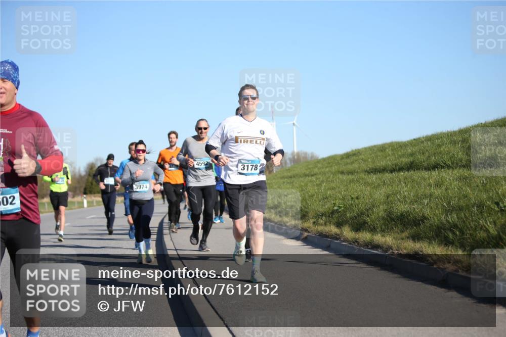 06.04.2025 - 44. Internationalen Wilhelmsburger Insellauf Jannik Wohlers http://msf.ph/oto/7612152 06.04.2025 09:28:15 Laufen 20, 502, 3974, 4592, 3178 meine-sportfotos.de