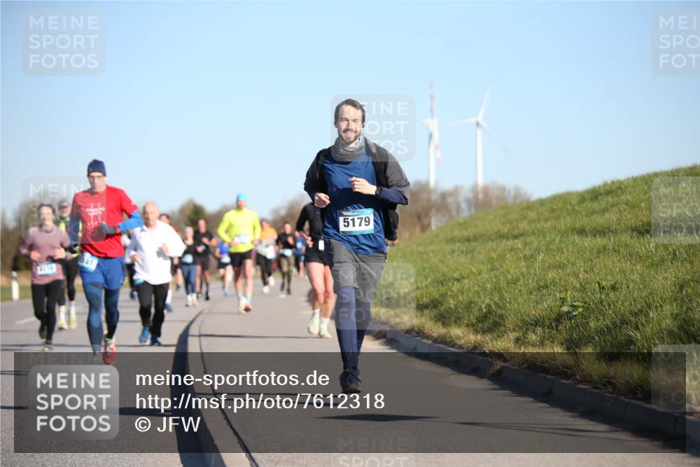 06.04.2025 - 44. Internationalen Wilhelmsburger Insellauf Jannik Wohlers http://msf.ph/oto/7612318 06.04.2025 09:28:27 Laufen 531, 5179 meine-sportfotos.de