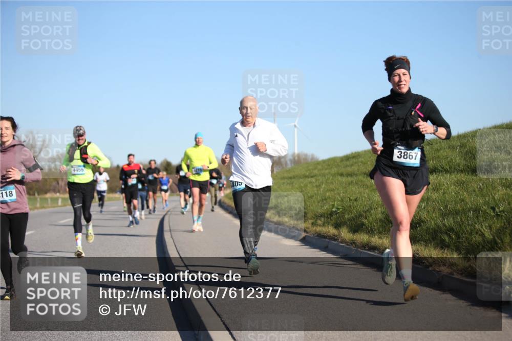 06.04.2025 - 44. Internationalen Wilhelmsburger Insellauf Jannik Wohlers http://msf.ph/oto/7612377 06.04.2025 09:28:32 Laufen 118, 4455, 405, 3867 meine-sportfotos.de