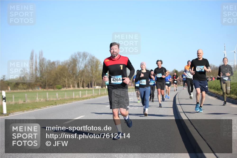 06.04.2025 - 44. Internationalen Wilhelmsburger Insellauf Jannik Wohlers http://msf.ph/oto/7612414 06.04.2025 09:28:37 Laufen 4264, 4536, 4130, 4342 meine-sportfotos.de