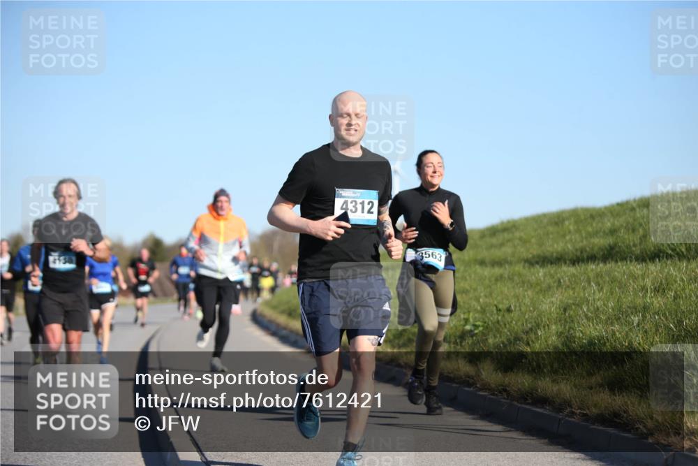 06.04.2025 - 44. Internationalen Wilhelmsburger Insellauf Jannik Wohlers http://msf.ph/oto/7612421 06.04.2025 09:28:38 Laufen 4312, 3563 meine-sportfotos.de
