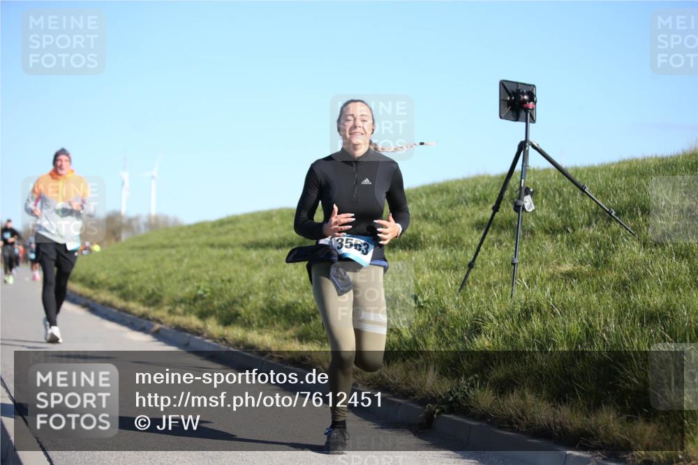 06.04.2025 - 44. Internationalen Wilhelmsburger Insellauf Jannik Wohlers http://msf.ph/oto/7612451 06.04.2025 09:28:40 Laufen 3563 meine-sportfotos.de