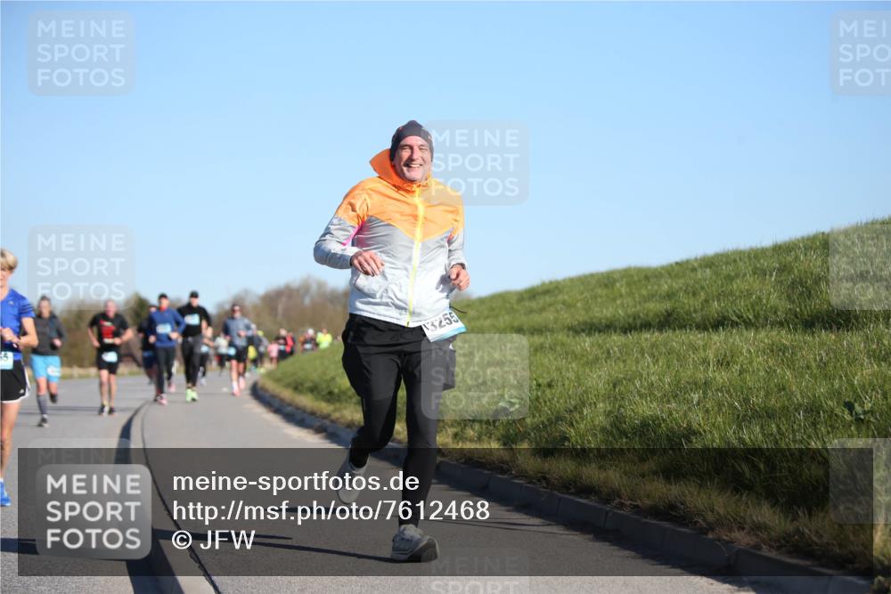 06.04.2025 - 44. Internationalen Wilhelmsburger Insellauf Jannik Wohlers http://msf.ph/oto/7612468 06.04.2025 09:28:41 Laufen 13255 meine-sportfotos.de