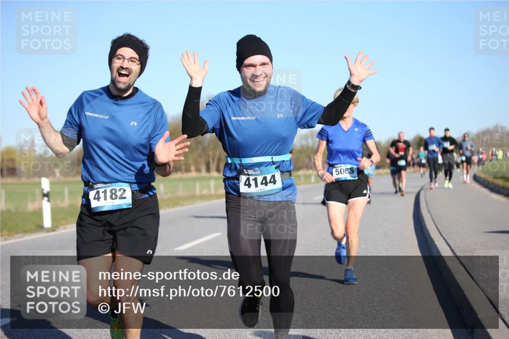 06.04.2025 - 44. Internationalen Wilhelmsburger Insellauf Jannik Wohlers http://msf.ph/oto/7612500 06.04.2025 09:28:43 Laufen 4182, 4144, 5065 meine-sportfotos.de
